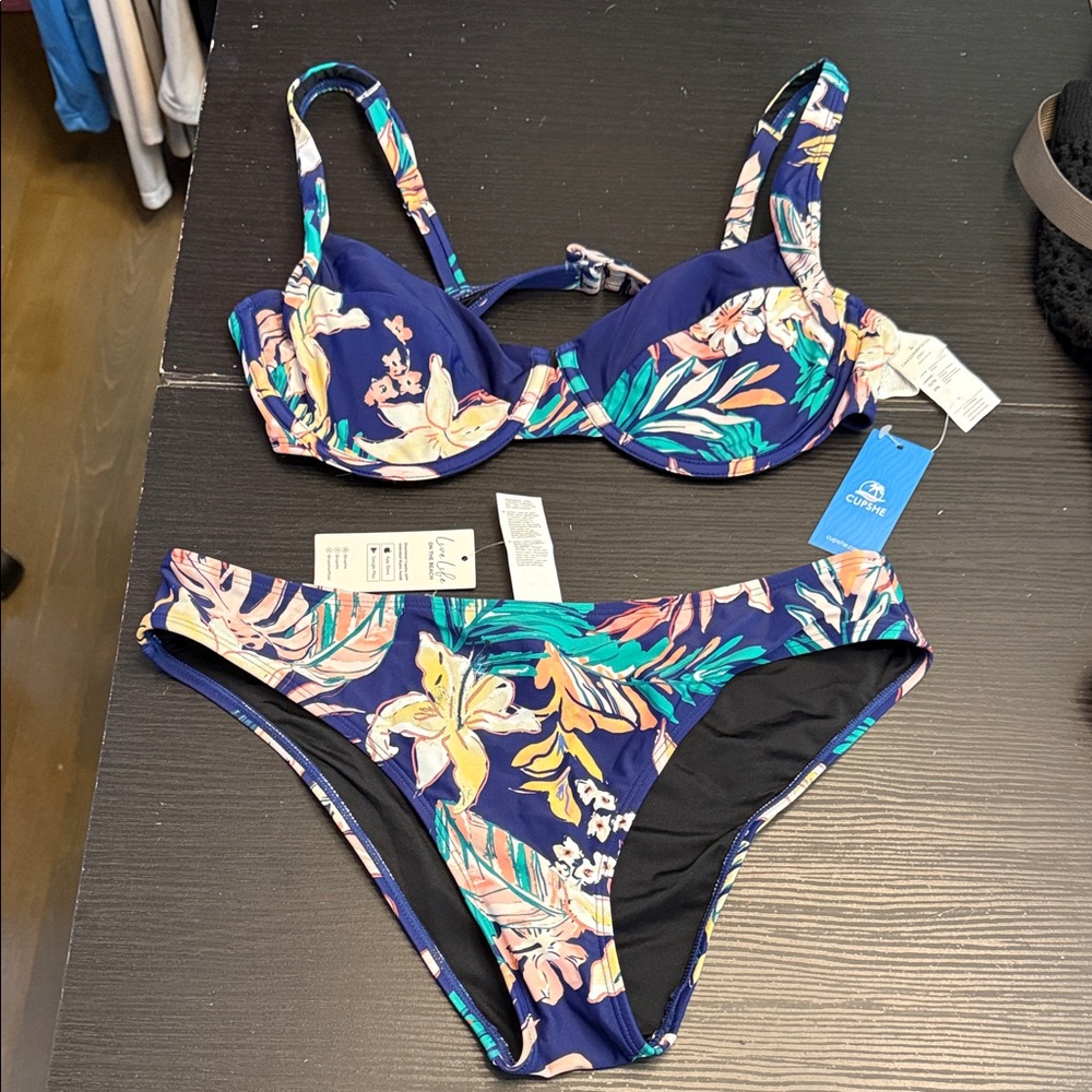 Cupshe Navy Floral Bikini Set